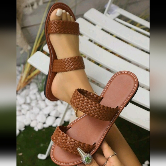 Women Casual Woven Round Toe Flat Slides, One-Piece Slipper, Fashion Minimalist - Picture 1 of 6